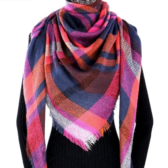 Accessories - ONE LEFT!🔹Cozy Plaid Blanket Scarf.